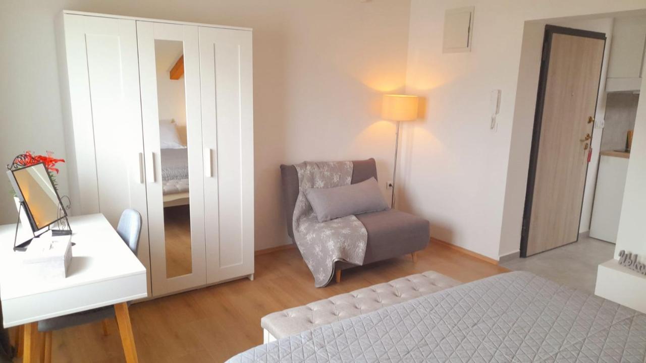 Apartman Diana,free parking Pula Bagian luar foto