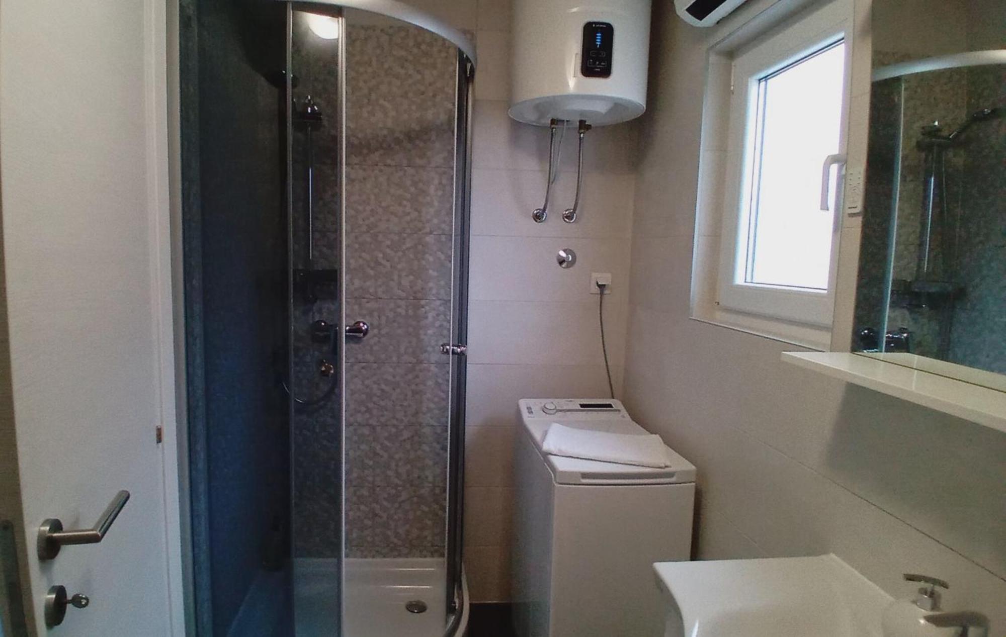 Apartman Diana,free parking Pula Bagian luar foto