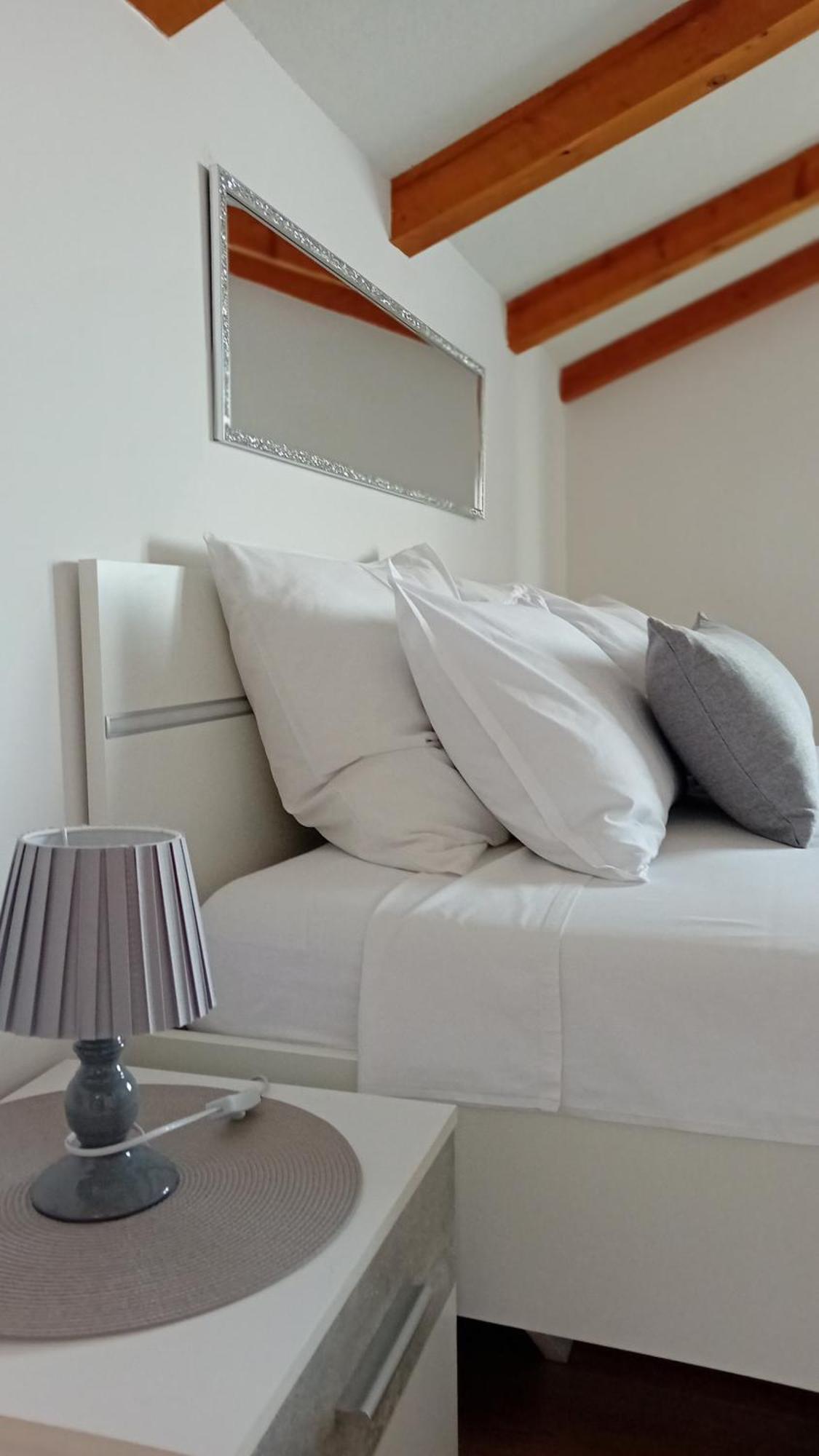 Apartman Diana,free parking Pula Bagian luar foto